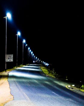 201903博兹瓦纳路灯项目