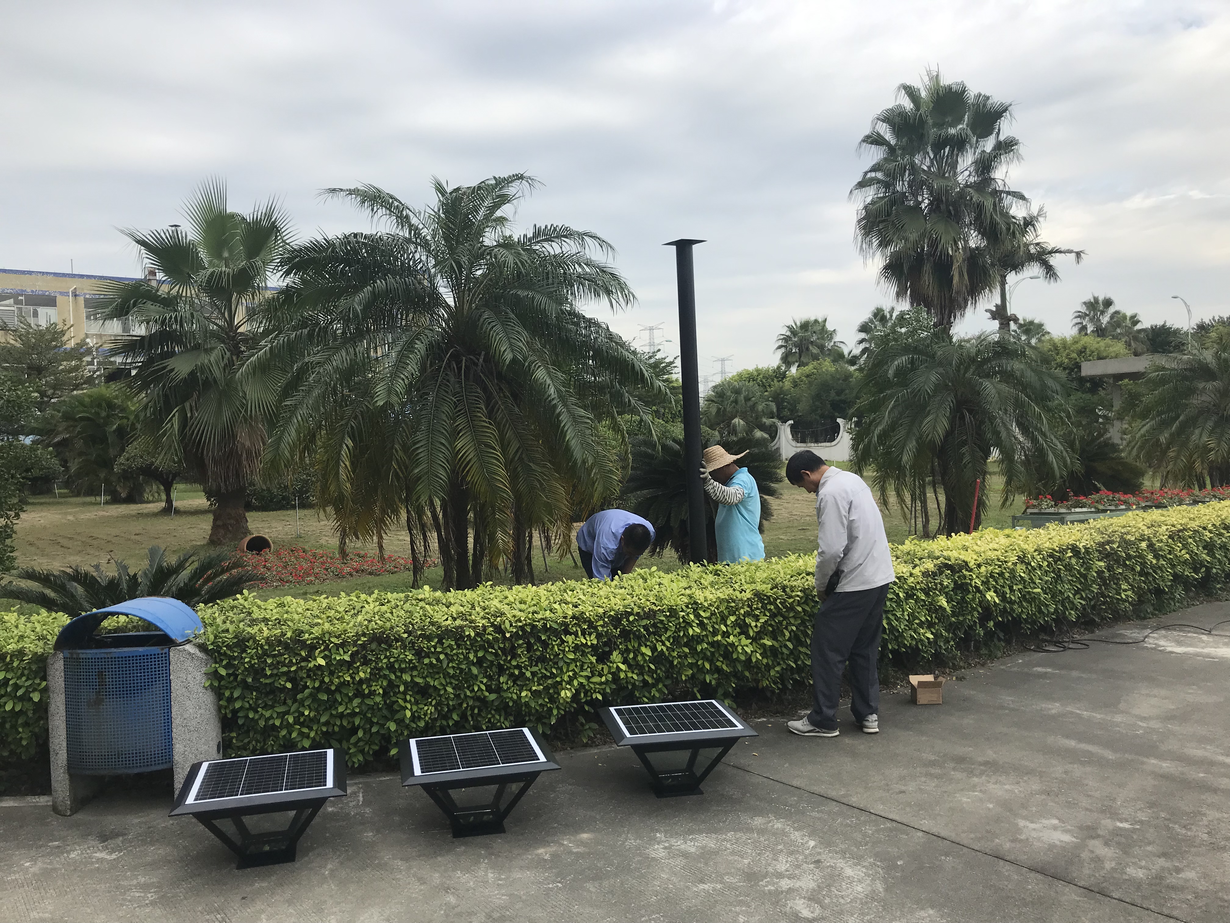 太阳能庭院灯好用吗，该怎么购买？