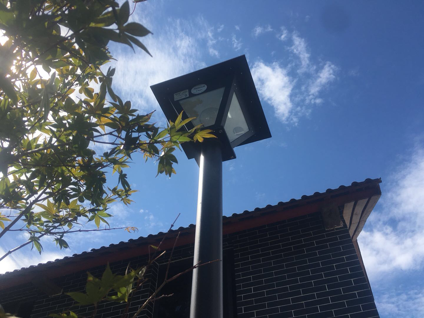 太阳能庭院灯在别墅中可以安装吗？需要申请吗？