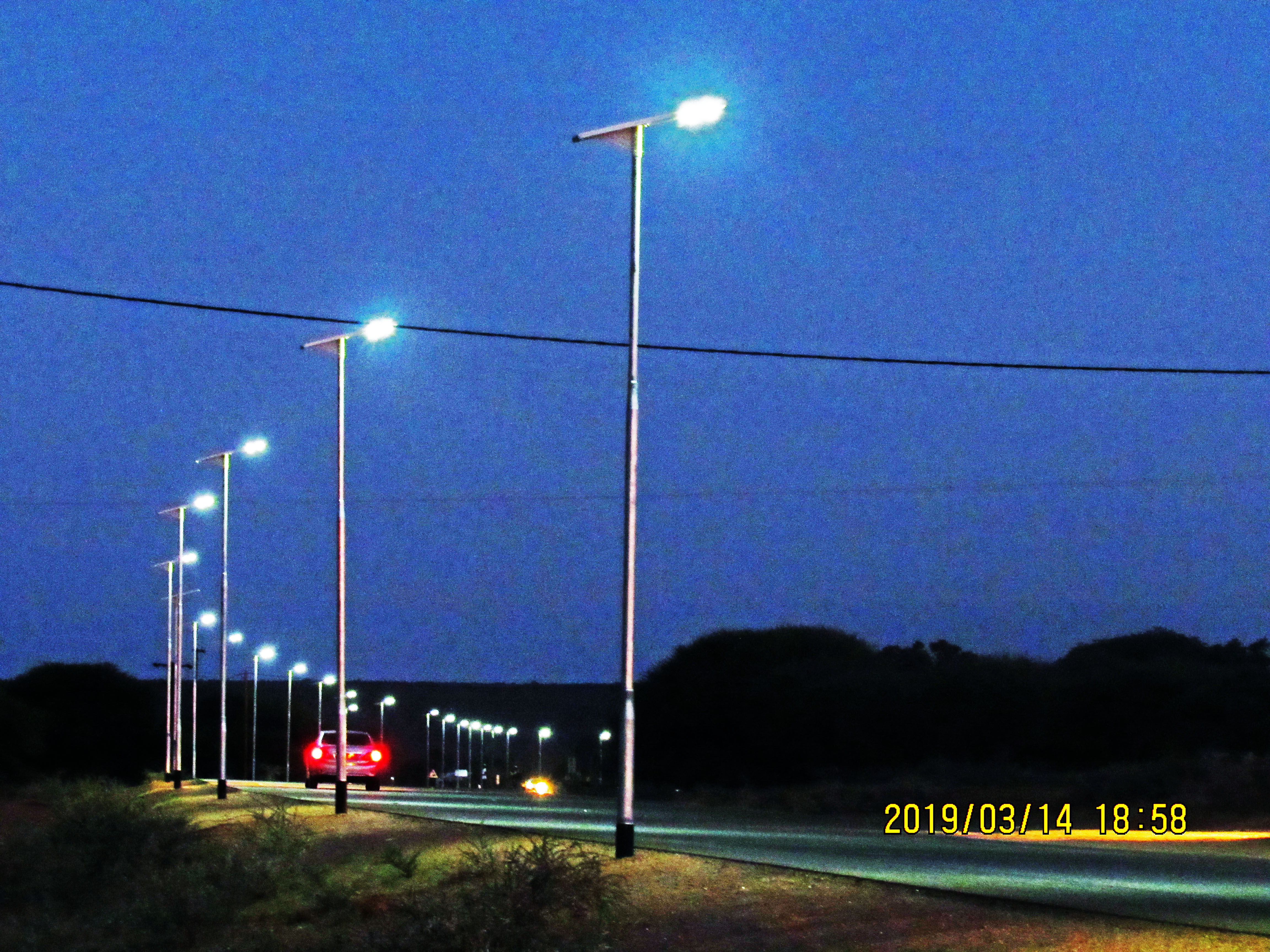 太阳能路灯厂对于灯头的设计原理是什么？使用寿命是多？