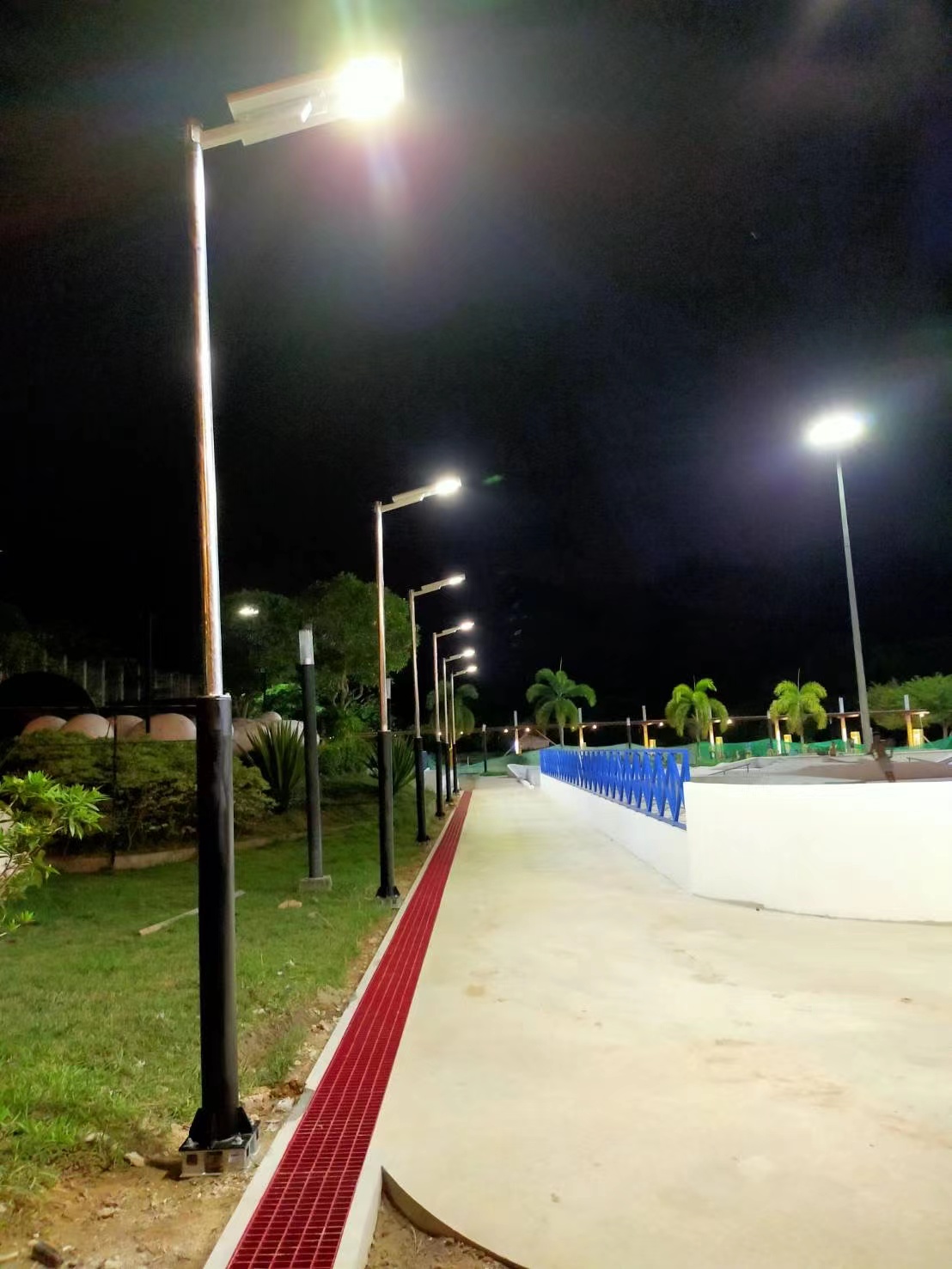 挑选太阳能路灯看花了眼？认准这些问题准没错