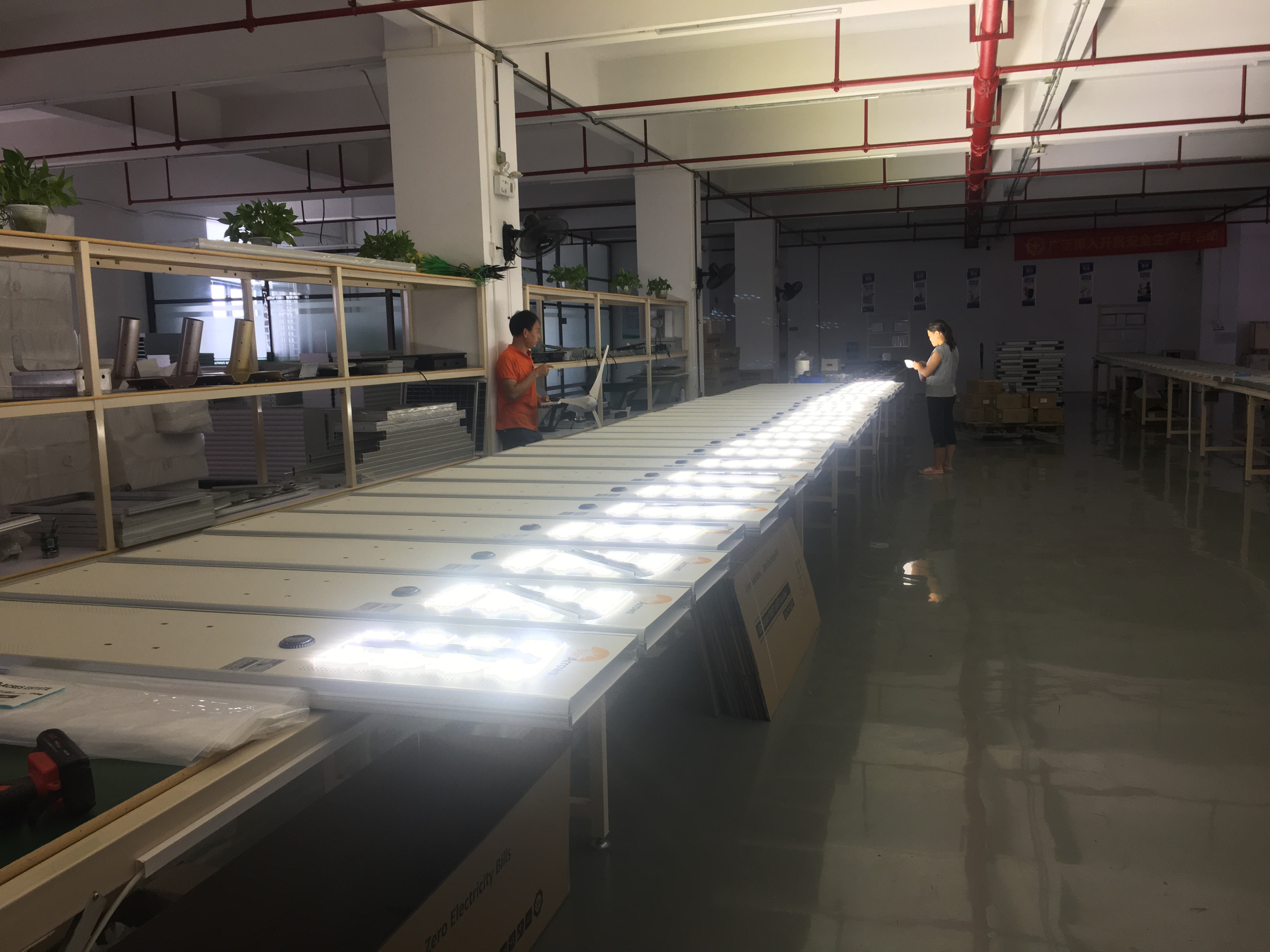 太阳能路灯需要定制么？太阳能路灯厂家的工程师这样说