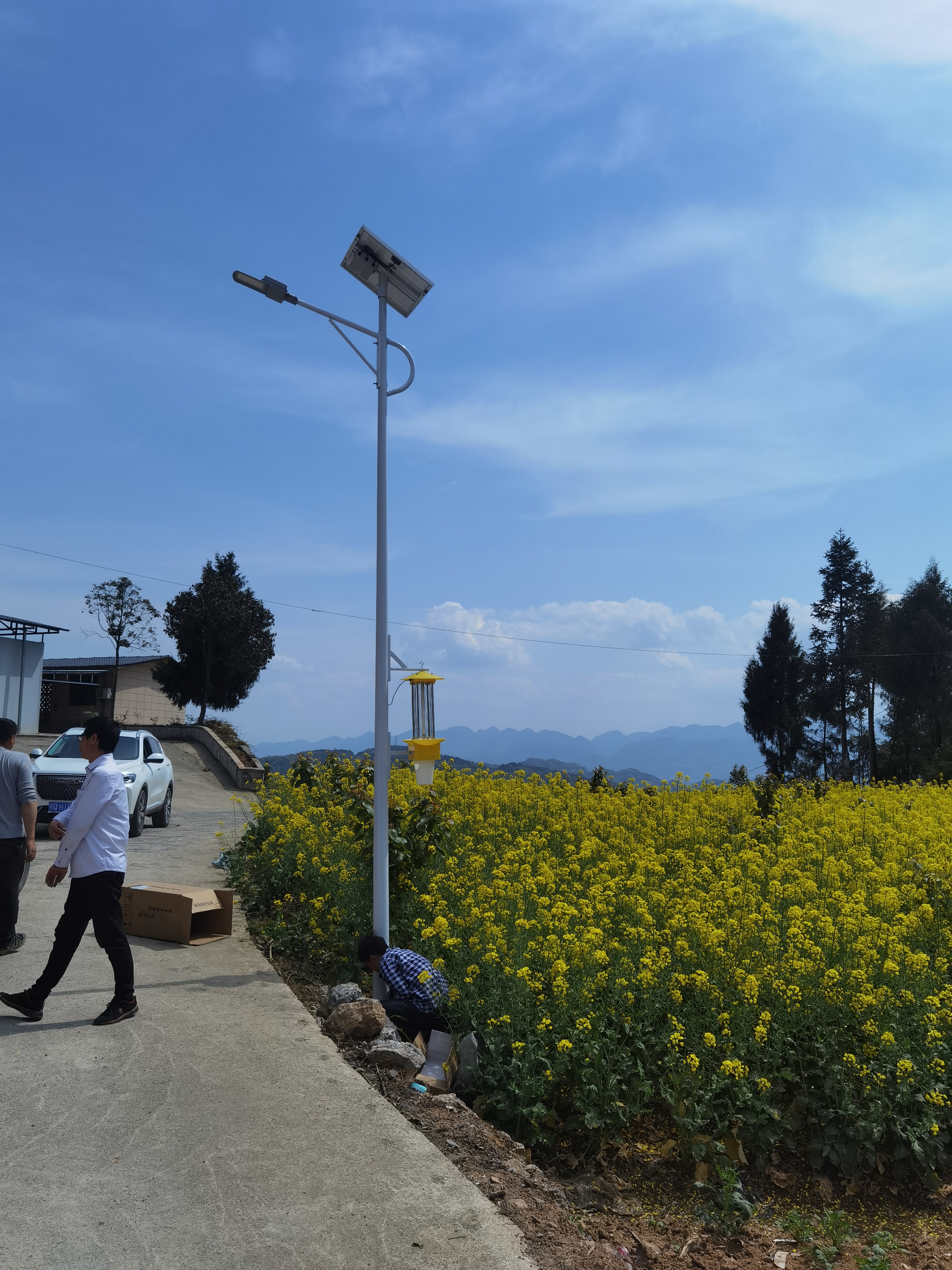 带大家来了解下太阳能杀虫灯